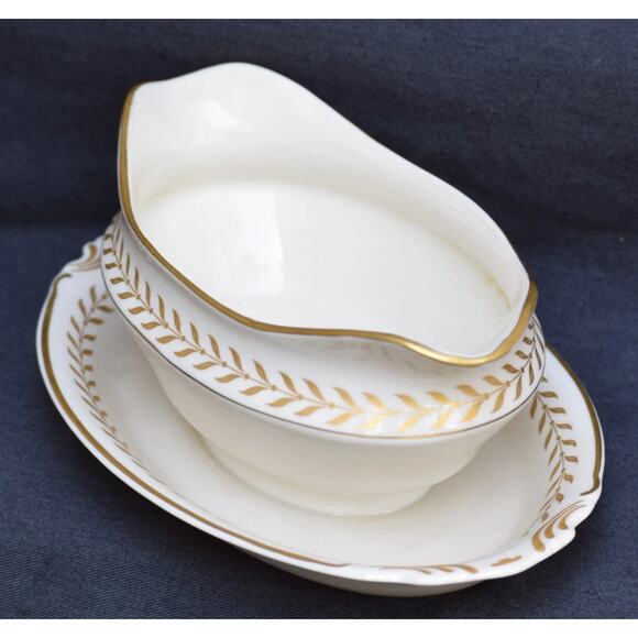 Syracuse China Ivory Gravy Boat with Underplate Golden Laurel Pattern Vintage - Picture 3 of 4